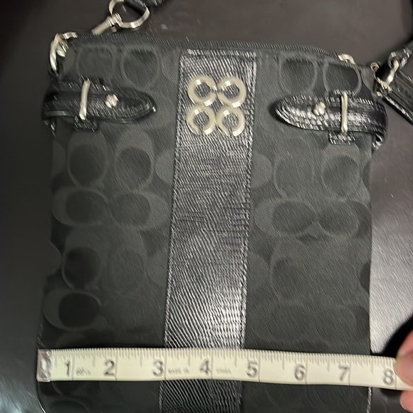 Authentic Coach crossbody bag - Picture 7 of 8